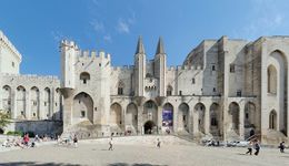 La Robe et le Palais — Paris