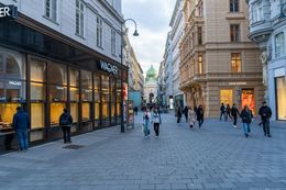 Nutzen Sie die Funktion der I'M IN Mobile App, um Ihre Lieblingsorte in Wien zu entdecken und zu speichern, während Sie die bekanntesten Cafés und kulturellen Einrichtungen der Stadt besuchen, um nichts zu verpassen — Відень